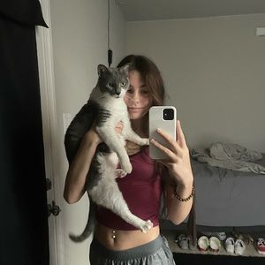 Meet your Posher, Laci